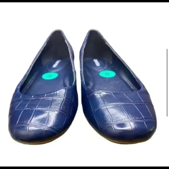 Calvin Klein leather flats NWOBOX - Picture 7 of 9